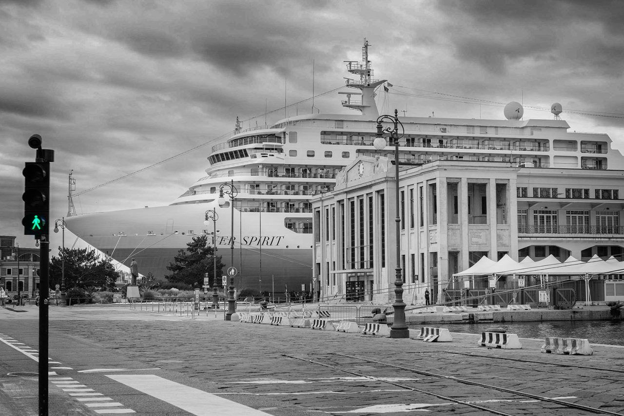 Oversteek-crossover. bemelman.nl